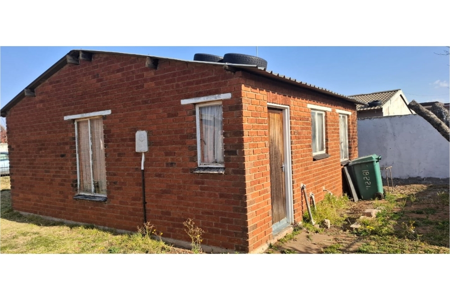 2 Bedroom Property for Sale in Thabong Free State
